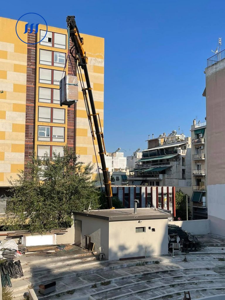 Ανύψωση κρύπτης ραδιοϊσοτόπων με γερανό